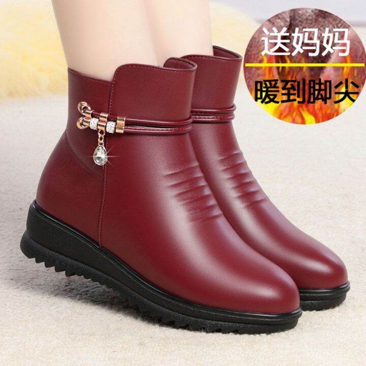 รองเท้าผ้าฝ้ายผู้หญิงฤดูหนาวพื้นเรียบ-sepatu-boot-pendek-กำมะหยี่รองเท้าผู้หญิงบูททำจากฝ้ายวัยกลางคนและผู้สูงอายุ