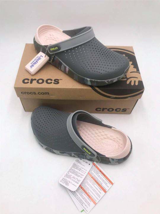 crocs camouflage pink