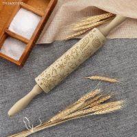 ❍✢✴ Christmas Embossing Rolling Pin Baking Cookies Noodle Biscuit Fondant Cake Dough Engraved Roller Reindeer Snowflake Roller Kitch