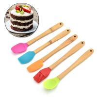 Silicone Spatula Wooden Handle Heat-Resistant Non-Stick Silicone Utensils For Pastry Baking Kitchen Cooking Spatula Oil Brush