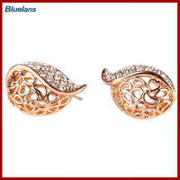 Bluelans®ไรน์สโตนรูปใบไม้ฉลุลายสำหรับผู้หญิงแฟชั่น1คู่ Anting Giwang โทนสีทอง