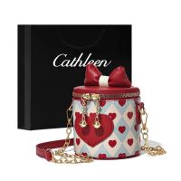 Hot selling Kathryn niche bag womens 2023 new love chain bucket simple shoulder Messenger