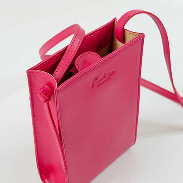 pacha-mars-กระเป๋า-crossbody-หนังแท้-สี-ชมพู-shocking-pink