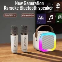 ?【อ่านออกเสียง】 + Gratis Ongkir?ไมโครโฟนลำโพงแบบมินิ Bluetooth คาราโอเกะไร้สายแบบพกพาสำหรับเด็ก K12ครอบครัวร้องเพลง KTV เสียงการ์ดกลางแจ้งศูนย์เพลงซับวูฟเฟอร์