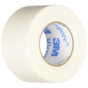Băng keo giấy y tế 3M Micropore Surgical Tape 1530 cuộn