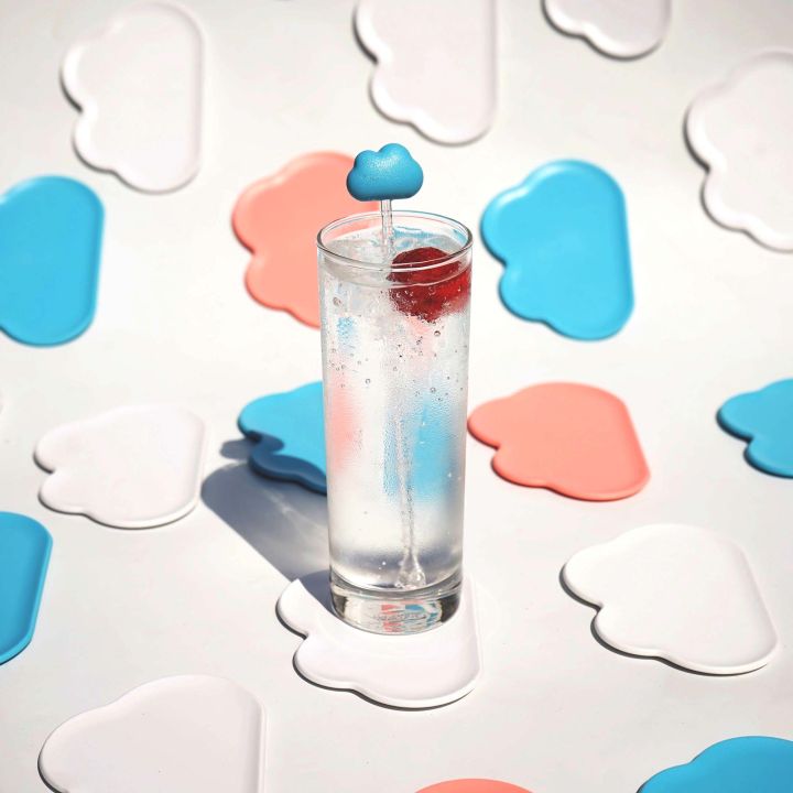 จานรองแก้ว-ที่รองแก้ว-รูปก้อนเมฆ-เซ็ต-6-ชิ้น-อุปกรณ์เครื่องใช้ในครัวเรือน-ประดับโต๊ะอาหารและห้องรับแขก-qualy-cloud-coaster-6-pcs-pk