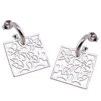 Thai design earrings square sterling silver 925 สวยเด่น สดุดตาน่ารักทำจากมึอลวดลายไทยตำหูเงินสเตอรลิงซิลเวอร ขาว สวยของฝากที่มีคุณค่า ของขวัญชาวต่างชาติช