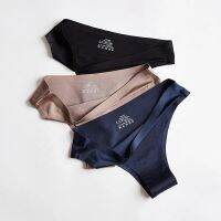 【Loveru】Women Panties Sports Seamless Underwear Ice Silk Sexy Thongs For Women Female Bikini T-back S004