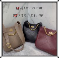 หนัง Cowhide S Bag Casual Hippie Bag Messenger Bag There will be 1-2CM deviation in size Popular S Bag Vertical