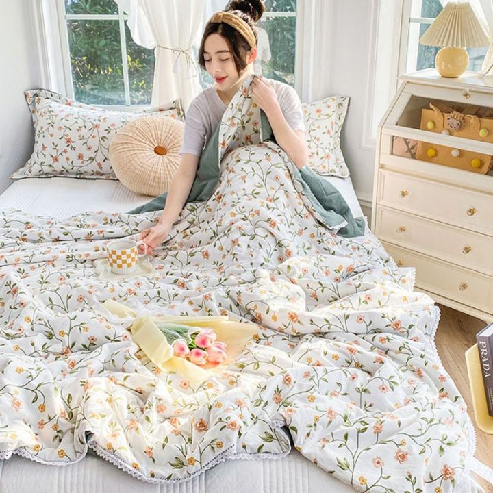 flowers-soft-skin-friendly-summer-blanket-lace-super-soft-comfortable-quilted-quilt-thin-machine-wash-single-double-bed-quilts