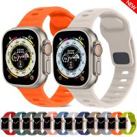 Silicone Band For Apple Watch 49mm 45mm 44mm 41mm 40mm 42mm 38mm Sports Bracelet Correa iWatch Ultra Series 8 7 6 5 4 3 SE Strap