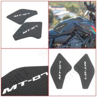 สำหรับ Yamaha FZ MT 07อุปกรณ์เสริมรถจักรยานยนต์แท็งค์ด้านข้างแผ่นกันลื่นสติกเกอร์ที่ยึดเข่า FZ07 MT-07 2021-2022