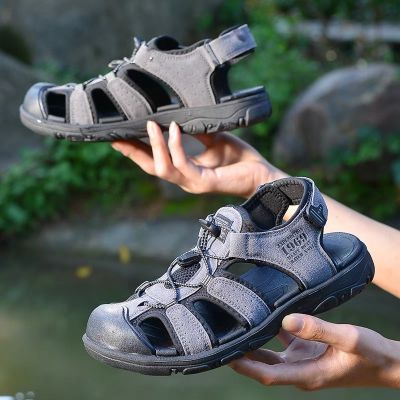 QiaoYiLuo ผู้ชายรองเท้าแตะใหม่สบายๆขนาดใหญ่ทำด้วยมือรองเท้าชายหาดกีฬาลื่น Breathable EVA รองเท้า 3 สี
