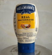 Chai úp ngược 280ml XỐT MAYONNAISE Philippines HELLMANNS halal tgc-hk