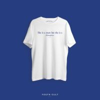 ถูกมาก️ งานฟ้อน  งานดี‼️เสื้อยืด เสื้อสกรีนลาย She is a mess but She is a masterpieceS-5XL