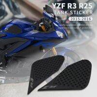 Poker♝Moto สำหรับ Yamaha YZF R3 R25 2015 2016 2017 2018แผ่นป้องกัน YZFR25กันลื่นสติกเกอร์ที่ยึดเข่าแก๊สรูปลอก3M ด้านข้างฉุด