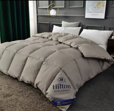 Hilton ไส้ผ้าห่มนวม ระดับ 5 ดาว ที่มีคุณภาพ ผ้านวมขนเป็ดเทียม100% เนื้อผ้านุ่ม ห่มสบาย ระบายอากาศได้ดี พร้อมส่งของแท้ 100% ขนาด 200x230cm