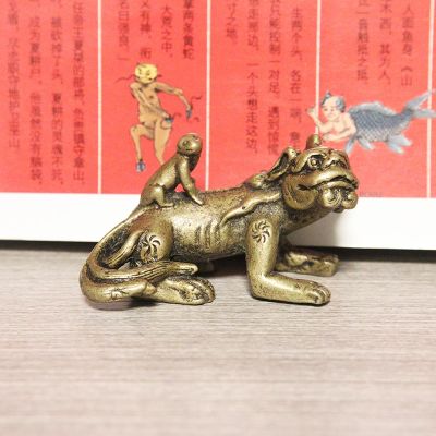 Monkey Riding Beast Figurines Miniatures Vintage Copper Lucky Pixiu Animal Small Statue Desktop Ornament Home Decors Accessories