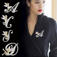 【YF】 Luxury Brooch Elf Alphabet A-Z Lapel Pin Rhinestone Metal Collar Scarf Jewelry