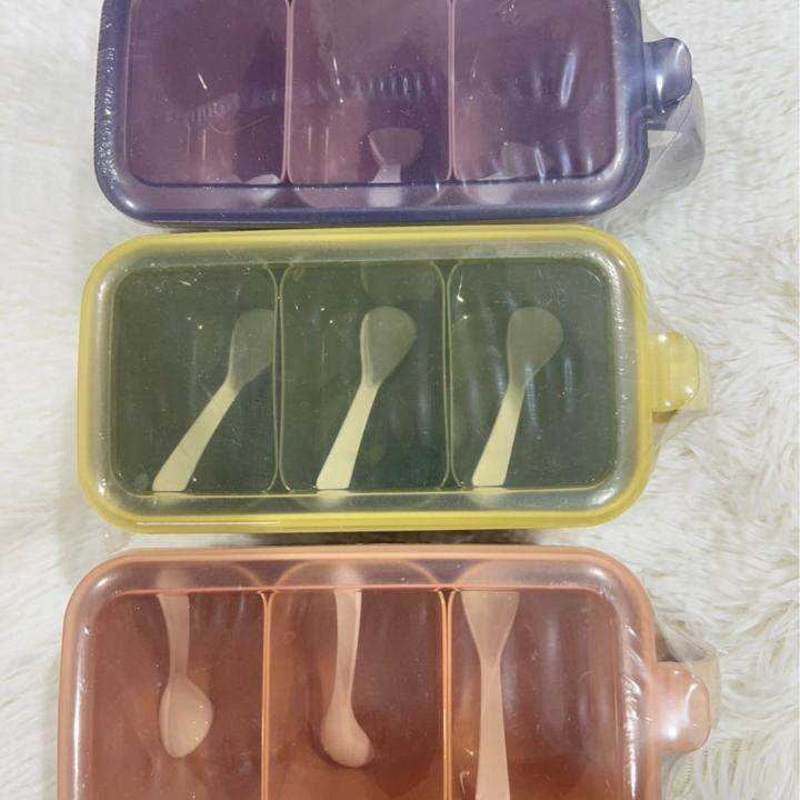 กล่องเก็บเครื่องปรุง-3ช่อง-กล่องเก็บอาหารแห้งและเครื่องปรุงรส-ที่ใส่เครื่องปรุง-อุปกรณ์ครัวในครัวเรือนพร้อมฝา