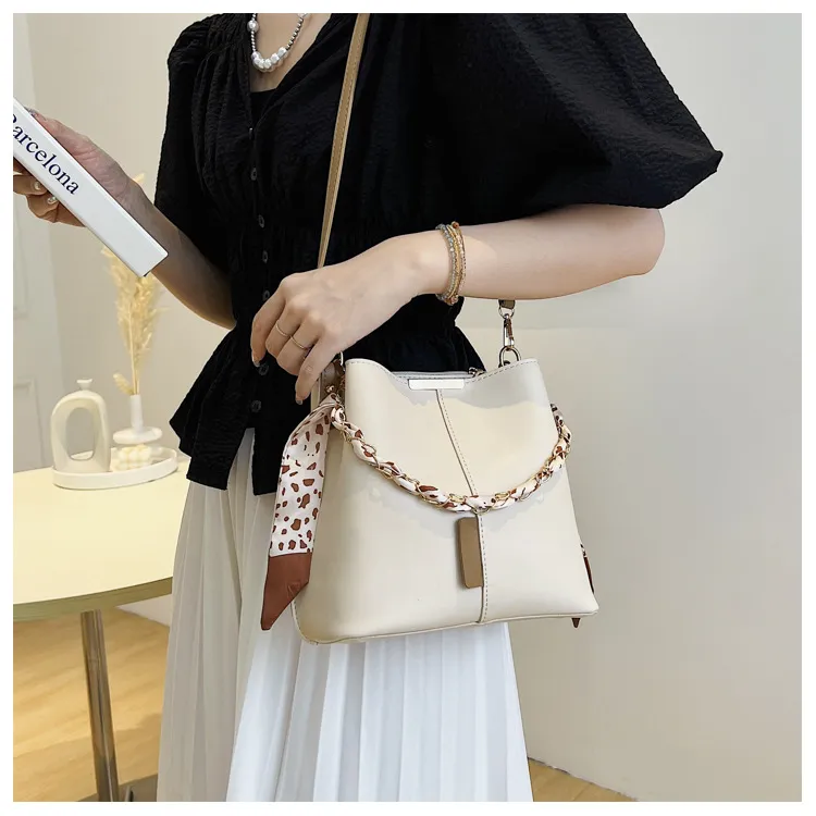 TENDYCOCO 1pc Crossbody Sling Bag Women's Bag Sling Bag Messenger Bag Women  Bag Lady Bag Bucket Bag Shoulder Bags Lady Bags White Summer Clutch Bag