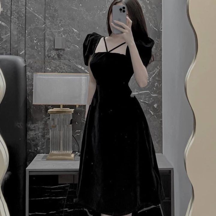 Chi tiết hơn 82 váy nhung đen cổ vuông tuyệt vời nhất  cdgdbentreeduvn