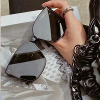 OLOEY New Sunglasses Women Luxury Designer Vintage Square Sun Glasses Classic Eyewear for Lady UV400 Big Frame