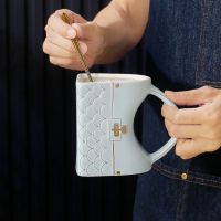 แก้วทรงกระเป๋า ถ้วยกาแฟสำหรับใช้ในสำนักงานถ้วยน้ำชายามบ่าย สไตล์ยุโรปหรูหราระดับไฮเอนด์และประณีตสไตล์อังกฤษ