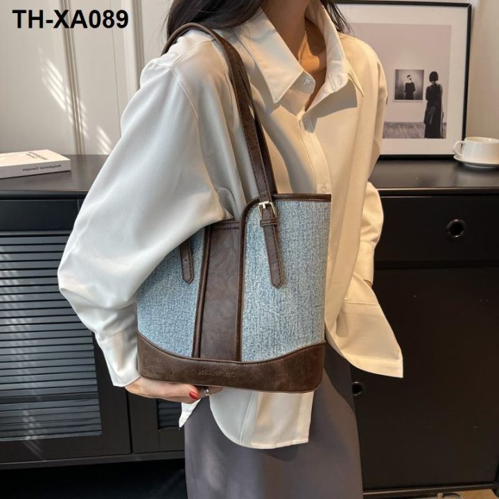 กระเป๋าโท้ทยีนส์ผู้หญิง-2023-ใหม่อินเทรนด์เกาหลีกระเป๋าใต้วงแขนเนื้อเฉพาะกระเป๋าสะพายถังความจุขนาดใหญ่