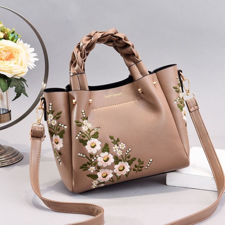 hot-selling-one-shoulder-messenger-2019-new-middle-aged-atmospheric-all-match-and-elderly-grandma-big-bag