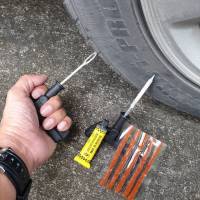 Carsun 8Pcs.Tubeless Tire Repair Kit ชุดอุปกรณ์ ปะยางรถยนต์ แบบตัวหนอน พร้อมเหล็กแทงยาง และกาวยาง อุปกรณ์ฉุกเฉินติดรถ แก้ไขปัญหา ระหว่างเดินทาง