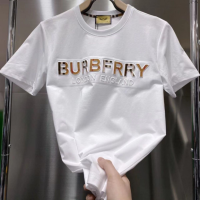 เสื้อยืดคอกลมแฟชั่นตารางดั้งเดิมของ Burberry ใหม่2023ใช้งานได้หลากหลายทรงแขนสั้นสำหรับผู้ชาย