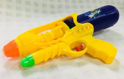 ปืนฉีดน้ำต้อนรับสงกรานต์ water gun Toy for kid สีเหลือง ขนาด 27 เซนติเมตร