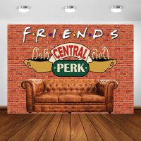 （koko party supplies）ฉากหลังของผับ Central Perk เพื่อน,ฉากหลังกำแพงอิฐแดงโซฟาร้านกาแฟฉากหลังรูปภาพงานเลี้ยงวันเกิดธีมเพื่อน