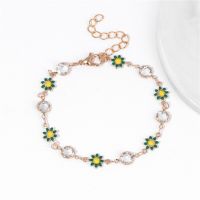 Fashion Daisy Bracelets Flower Charm Bangles Enamel Beads Bracelet Gold Color Link Stainless Steel Chain Female Jewelry Ladies