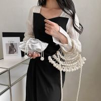 New Europe And The United States Retro Clutch Evening Bag Female Senior Fashion Trend Handbag Pearl Chain Hollow Crossbody Bag