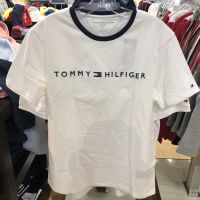 เสื้อยืดแขนสั้น คอปก พิมพ์ลายโลโก้ Tom my สีขาว สําหรับผู้ชาย