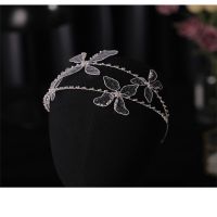 【CW】 Bride  39;s headdress pearl headband Korean forest double butterfly 2021 new wedding dress hair accessories