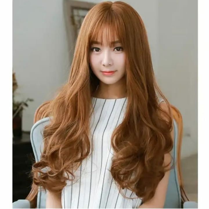 Bạn muốn có mái tóc đẹp, dễ thương như các nàng Hàn Quốc? Thử ngay kỹ thuật nhuộm tóc nâu vàng sáng nào! Với sự kết hợp tuyệt vời của màu nâu ấm áp và vàng sáng như mặt trời, bạn sẽ trông trẻ trung và nổi bật hơn bao giờ hết.