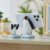 Penguin Figurines For Interior Universal Cell Mobile Phone Stand Holder Modern Resin Sculpture Statue Home Office Desk Decor