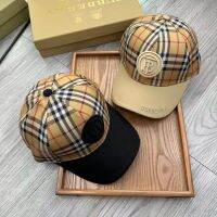 Bur Berry New Baseball Cap Upscale Retro Mens and Womens Trend Handsome Checkered Cap Sun Protection