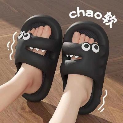 【July】 Slippers womens outerwear Internet celebrity ins hot style bomb street high-value 2023 new mature anti-slip deodorant sandals and slippers