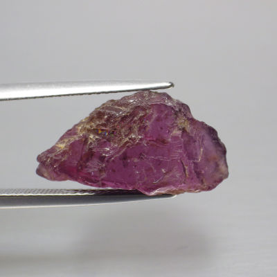 พลอย ก้อน การ์เนต โรโดไลท์ ดิบ แท้ ธรรมชาติ ( Unheated Natural Rhodolite Garnet ) หนัก 8.9 กะรัต