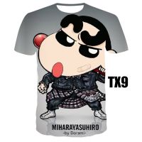 [ส่งของ]ใหม่ เสื้อยืดแขนสั้นลําลอง พิมพ์ลายการ์ตูนชินจัง 3D คุณภาพสูง แฟชั่นฤดูร้อน สําหรับผู้ชาย