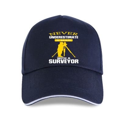 New MenS NEVER UNDERESTIMATE A MAN WITH A SURVEYOR! Character Baseball cap Trend Graphic Comfortable Sh