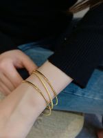 Vivienne Westwood High-end Stacked plain ring bracelets light luxury niche womens model exquisite gold bracelets titanium steel non-fading cool and gold-plated womens