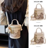 Summer high-end niche Messenger bag women 2023 new fashion rhombus portable rice white bucket bag cylinder bag 【QYUE】