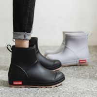 Rain Boots Women Ankle Shoes Waterproof Rain Rubber Shoes for Rain Day 2021 New Slip on Female Short Boots Solid Warm Fashion