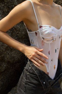Fabric Theory - Della bodysuit (สีขาว pre-order 14 วัน)