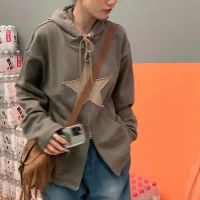 《Qinghe Yi Fang》 Solid Star พิมพ์ซิปแจ็คเก็ต Y2k เสื้อลำลองแขนยาวน่ารัก Harajuku Basic Outwear ฤดูใบไม้ร่วง Hoodies ผู้หญิงเสื้อเกาหลี